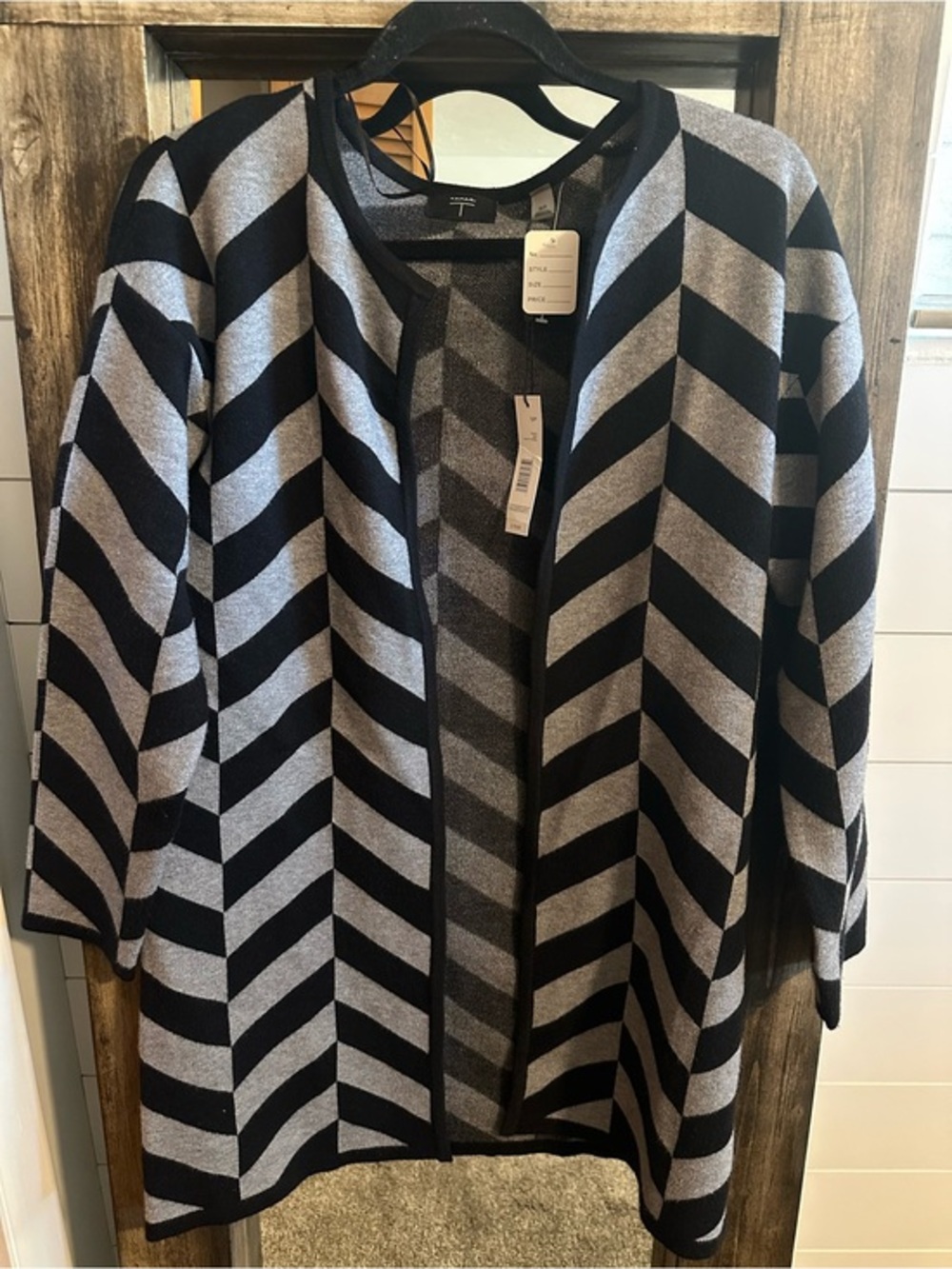 Tahari Open Front Cardigan Sweater Small Gray Black Chevron Stripe NWT Office